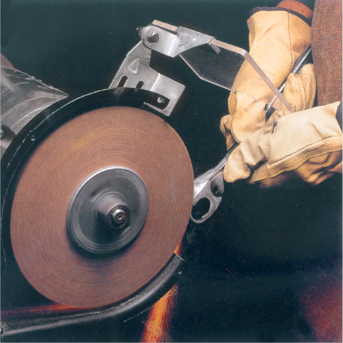 3M SB03263 Scotch-Brite Cut & Polish Wheels, 6" Dia. x 1" W, 1" Arbor, Aluminum Oxide-(Each)