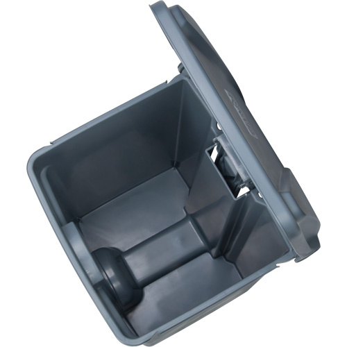 RMP Maintenance Products Step-On Garbage Can Step-On Garbage Can, Plastic, 12 US gal. Capacity - Each