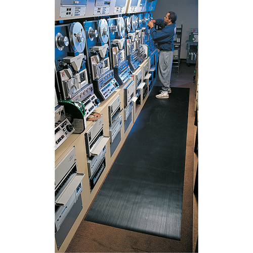 Wearwell 381.18X3X105BK Standard Mat No.381 Standard Mat No.381, Ergonomic, 3' x 105' x 1/8", Black - Roll