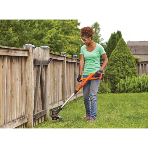Black & Decker LST201-CA Max* Cordless String Trimmer/Edger Kit Max* Cordless String Trimmer/Edger Kit, 10", Battery Powered, 20 V - Each