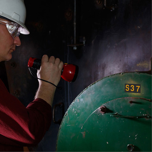 Brady 5000-BLANK Reflective Individual Number & Letter Labels Reflective Individual Number & Letter Labels, Blank, 2-1/2" H, Black - Pack of 25 - Image 2