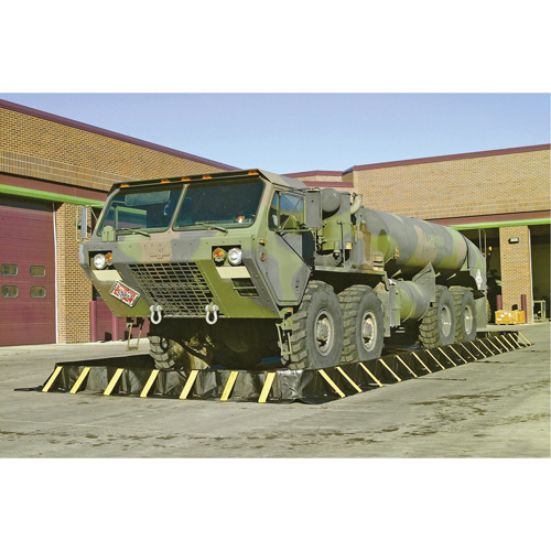 Enpac 48-10101-BK-SU Stinger Collapsible Berm Stinger Collapsible Berm, 748 US gal. Capacity, 10' W x 10' L x 12" H, Snap-Up Bracket - Each