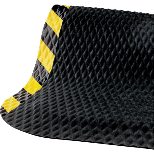 M+A Matting 423246100 Hog Heaven No. 423 Mats, Diamond, 3-3/4' x 5-3/4' x 5/8", Black/Yellow, Nitrile-(Each)
