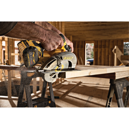 DEWALT  DCS578B  FlexVolt<sup>?</sup> Max Brushless Circular Saw with Electric Brake (Tool Only), 7-1/4", 60 V - Each