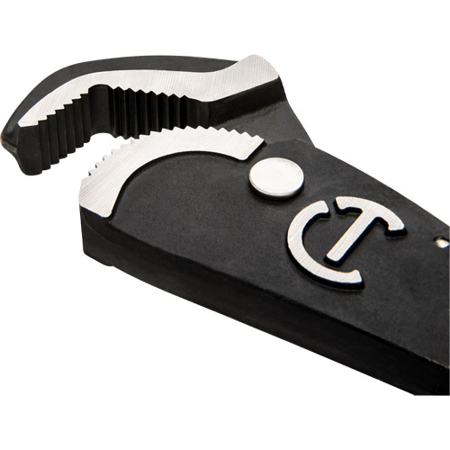 Crescent 037103282781 Self-Adjusting Dual Material Pipe Wrench, 1-1/2" Jaw Capacity, 12" Long, Black Oxide Finish, Cushion Handle - Each