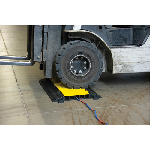 Zenith Safety Products  Polyurethane Cable Protector, 5 Channels, 35.43" L x 19.69" W x 2" H