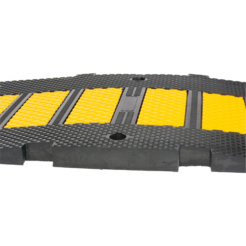 Zenith Safety Products SHM758 Middle Speed Hump, Rubber, 2' L x 8" W x 1-1/4" H - (Each)